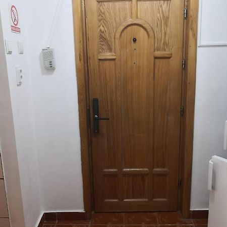 Apartament Cu Doua Camere Târgu Jiu Zewnętrze zdjęcie